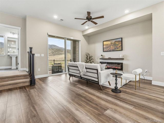 2220 S Mcintyre St, Lakewood, CO 80228