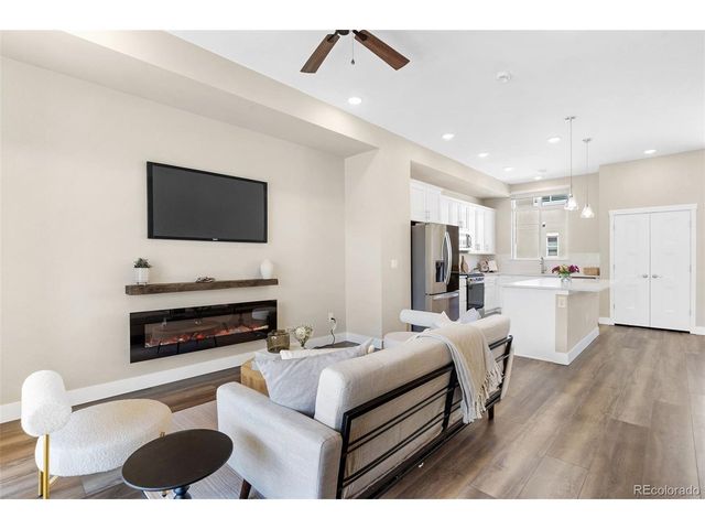 2220 S Mcintyre St, Lakewood, CO 80228