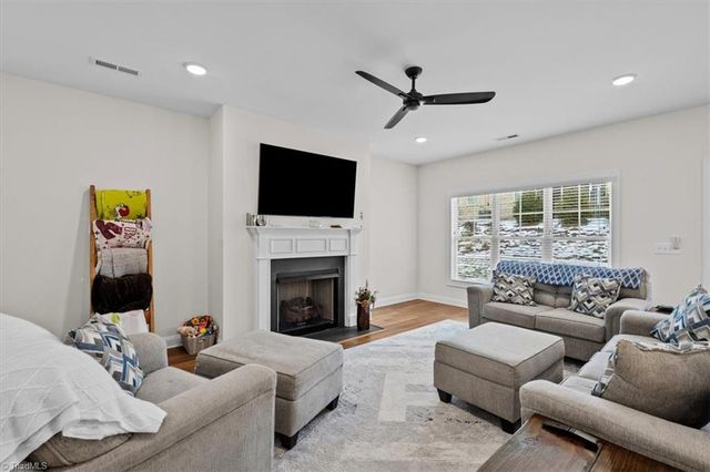 179 Ryder Court, Winston-salem, NC 27107