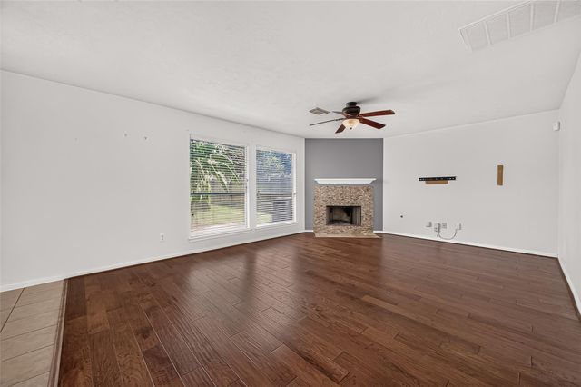 25346 Barmby Drive, Tomball, TX 77375