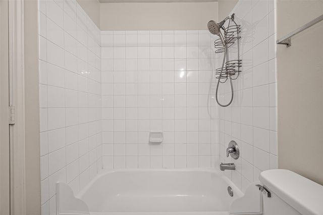 25346 Barmby Drive, Tomball, TX 77375