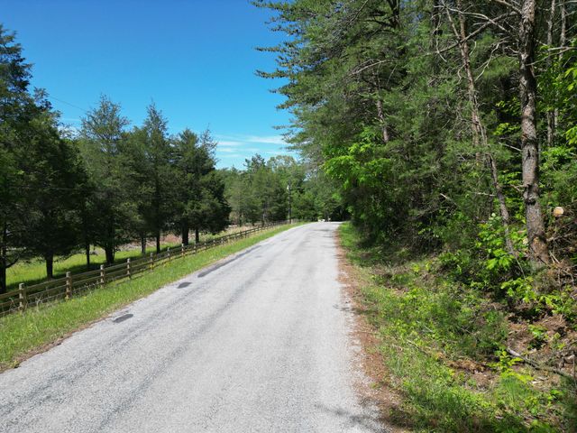 828 McCord Hollow Rd, Hohenwald, TN 38462