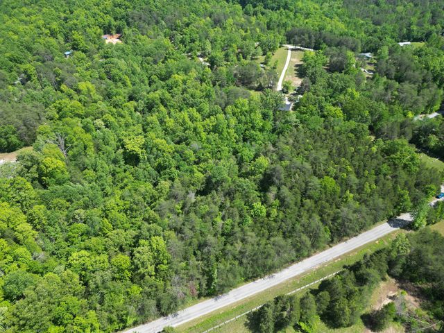 828 McCord Hollow Rd, Hohenwald, TN 38462