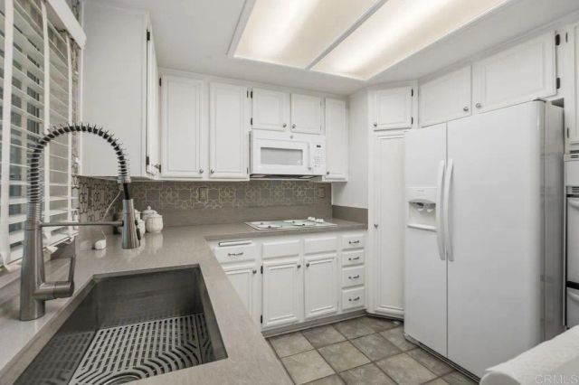 1050 La Tortuga Drive 5, Vista, CA 92081