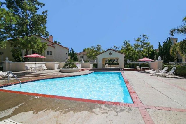 1050 La Tortuga Drive 5, Vista, CA 92081