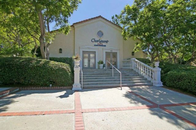 1050 La Tortuga Drive 5, Vista, CA 92081