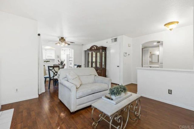 1050 La Tortuga Drive 5, Vista, CA 92081