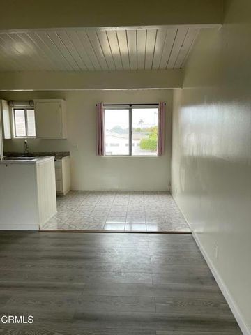 712 S G Street E, Oxnard, CA 93030