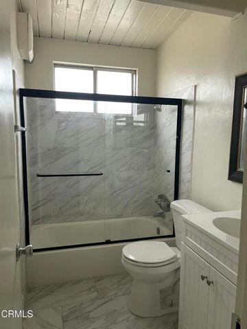 712 S G Street E, Oxnard, CA 93030