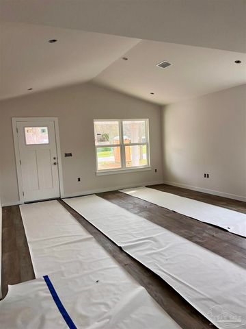 360 Mckinnon Ln, Pensacola, FL 32534