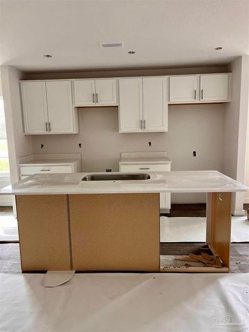 360 Mckinnon Ln, Pensacola, FL 32534