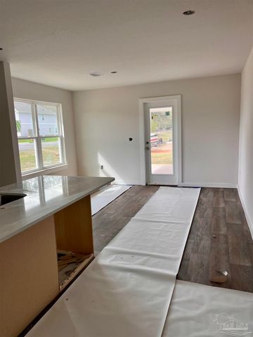 360 Mckinnon Ln, Pensacola, FL 32534