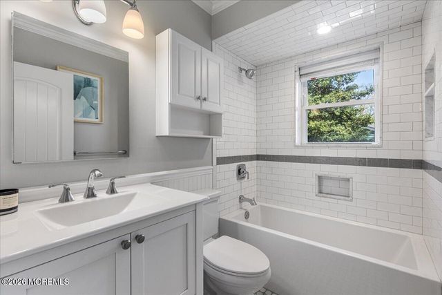 24 Ralph Street, Highlands, NJ 07732