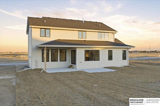 5714 N 196th Street, Elkhorn, NE 68022