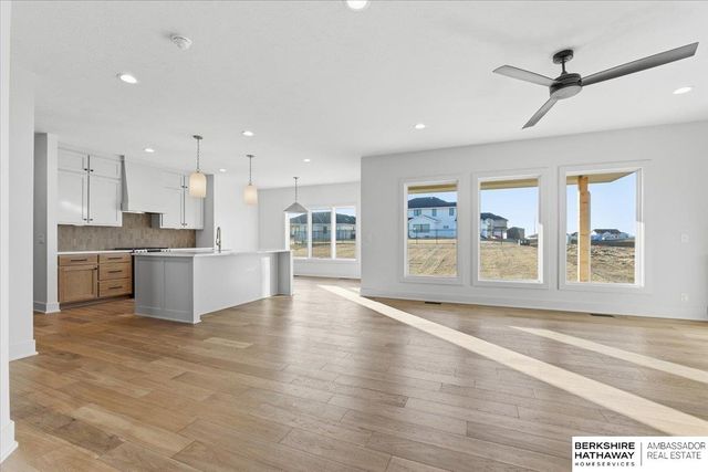 5714 N 196th Street, Elkhorn, NE 68022