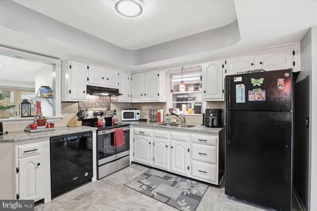 6271 JEANETTE DR, East Petersburg, PA 17520