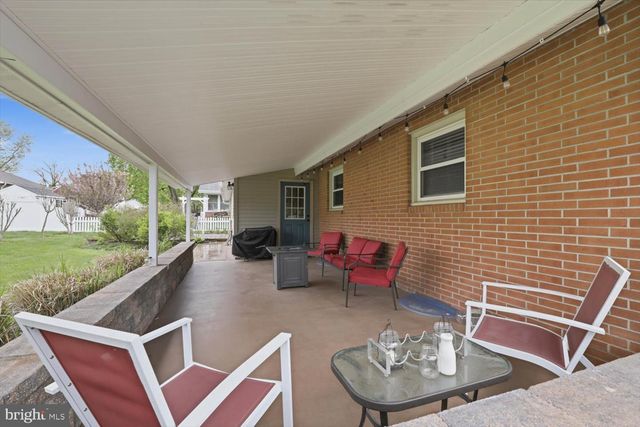 6271 JEANETTE DR, East Petersburg, PA 17520