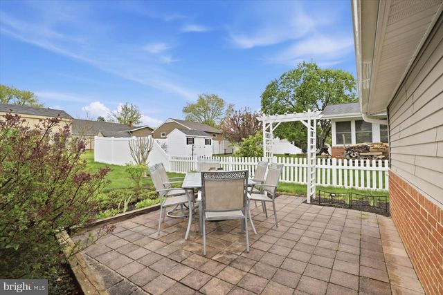 6271 JEANETTE DR, East Petersburg, PA 17520