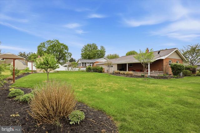 6271 JEANETTE DR, East Petersburg, PA 17520