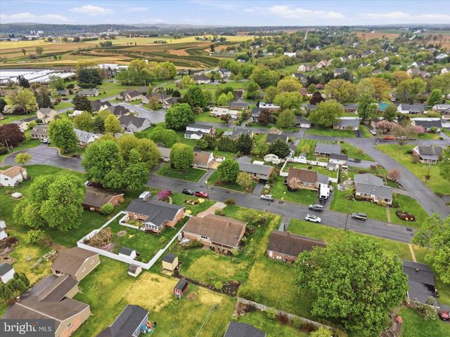 6271 JEANETTE DR, East Petersburg, PA 17520