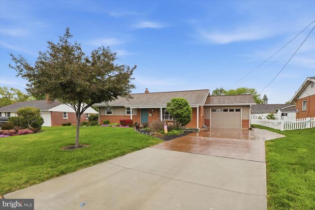 6271 JEANETTE DR, East Petersburg, PA 17520