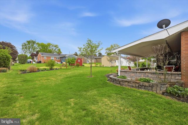 6271 JEANETTE DR, East Petersburg, PA 17520