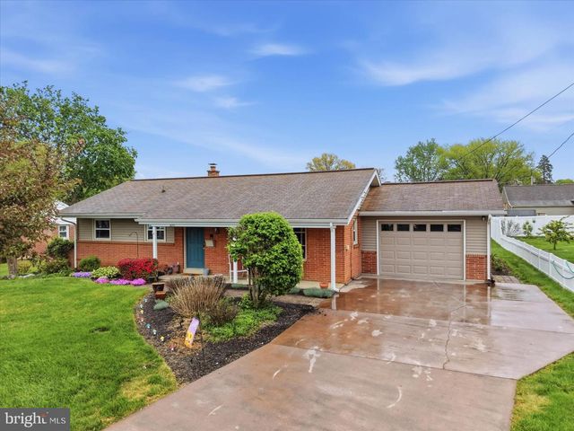 6271 JEANETTE DR, East Petersburg, PA 17520