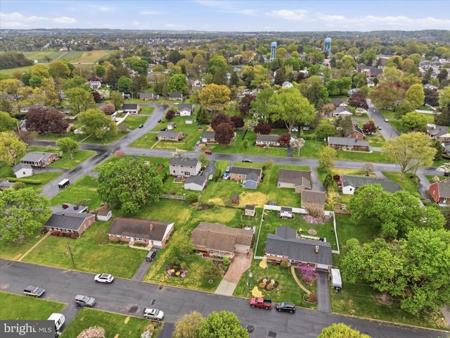 6271 JEANETTE DR, East Petersburg, PA 17520