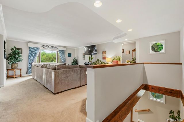 17 Dock, Milton, NY 12547