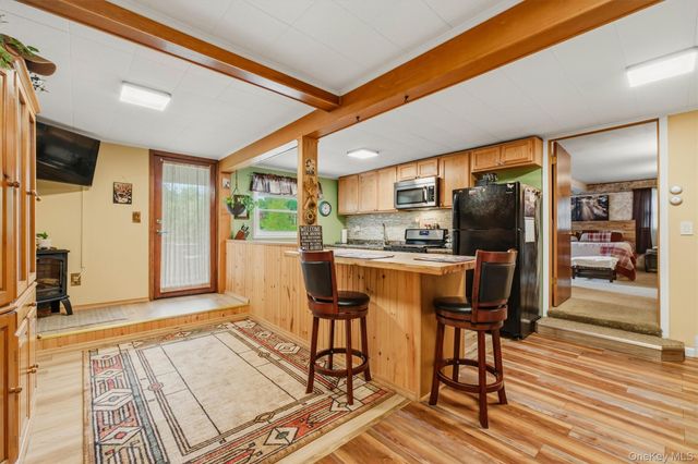 17 Dock, Milton, NY 12547