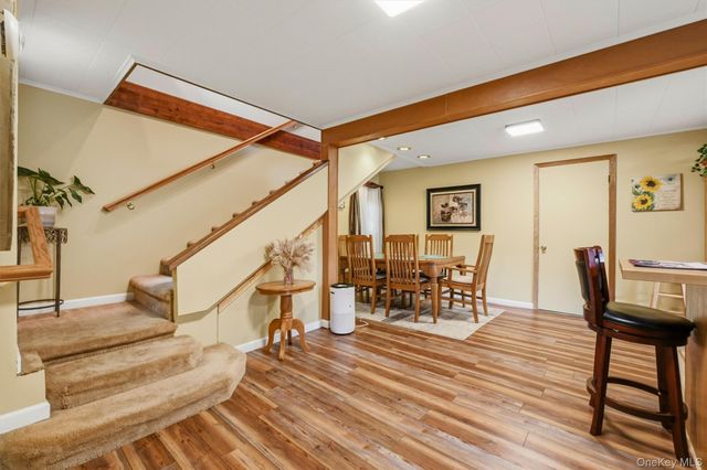 17 Dock, Milton, NY 12547