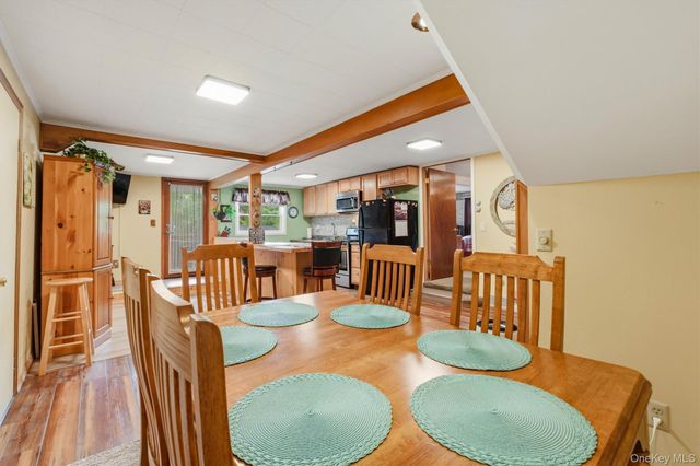 17 Dock, Milton, NY 12547