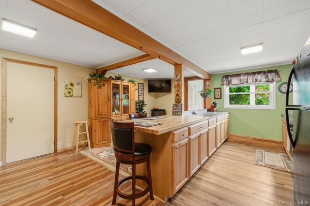 17 Dock, Milton, NY 12547