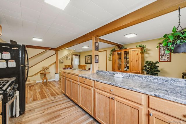 17 Dock, Milton, NY 12547