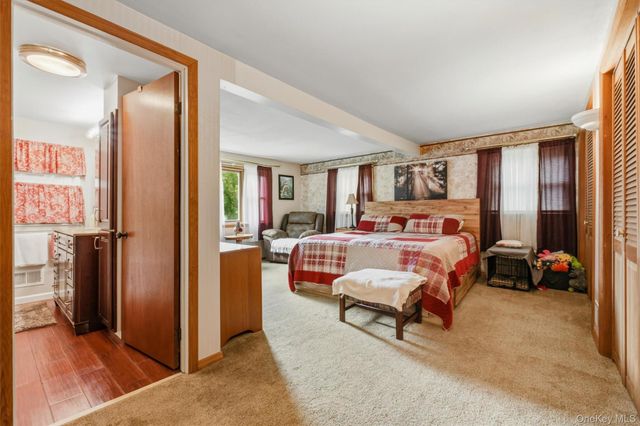 17 Dock, Milton, NY 12547