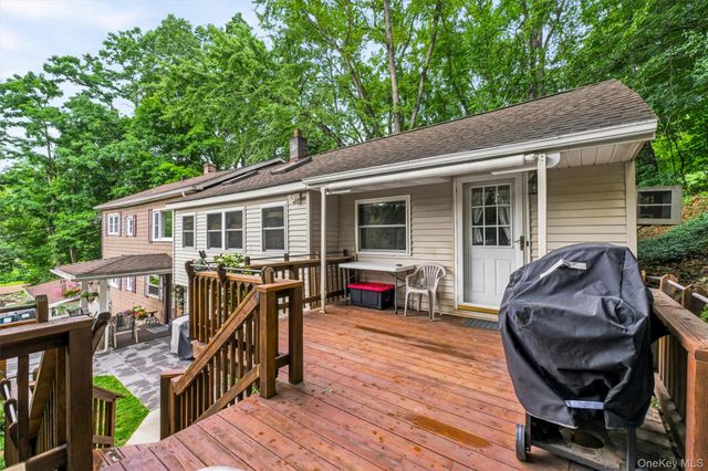 17 Dock, Milton, NY 12547