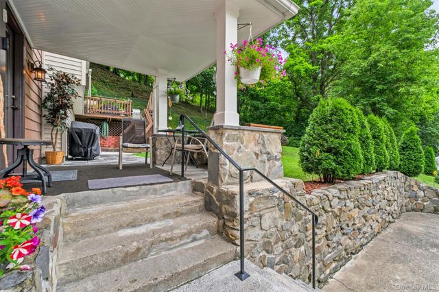 17 Dock, Milton, NY 12547