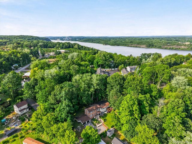 17 Dock, Milton, NY 12547