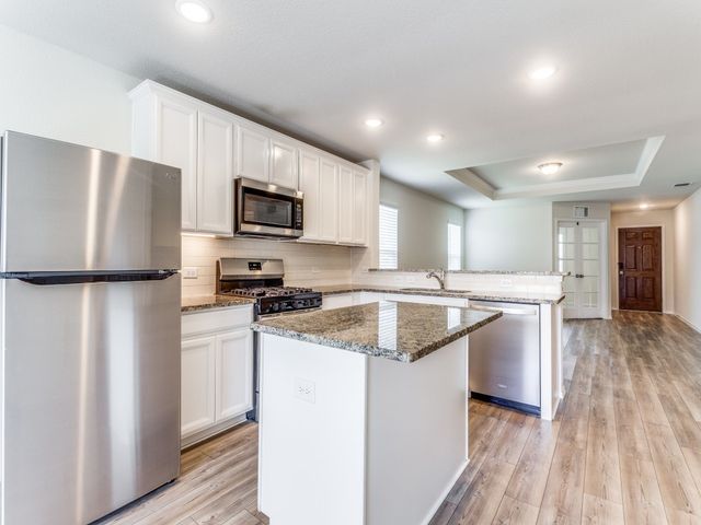 1944 Fox Glove Street, Royse City, TX 75189