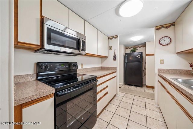627 Sunrise Court NE, Palm Bay, FL 32907