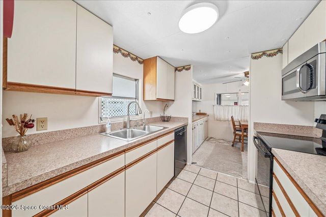 627 Sunrise Court NE, Palm Bay, FL 32907