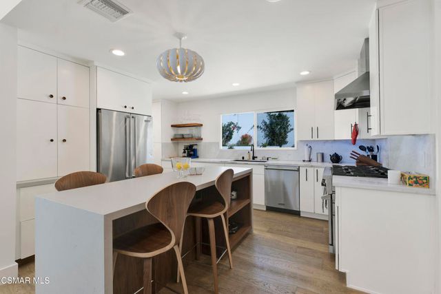 4500 Stark Avenue, Woodland Hills, CA 91364