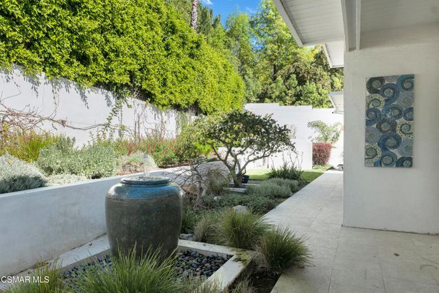 4500 Stark Avenue, Woodland Hills, CA 91364