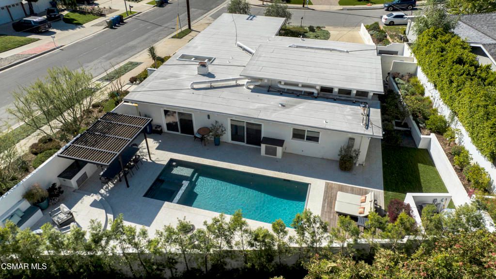 4500 Stark Avenue, Woodland Hills, CA 91364 — photo 4