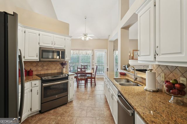 2545 Amberbrook Lane, Grayson, GA 30017