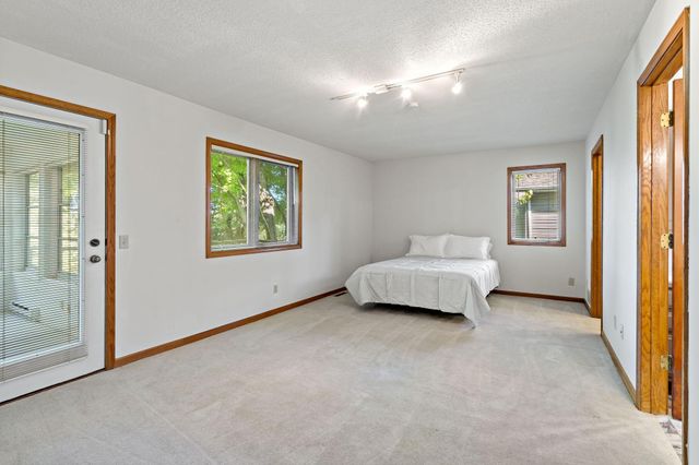 7600 Eileen Street, Eden Prairie, MN 55346