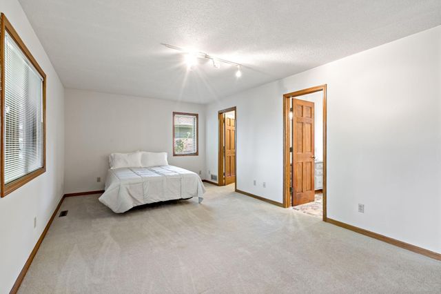 7600 Eileen Street, Eden Prairie, MN 55346