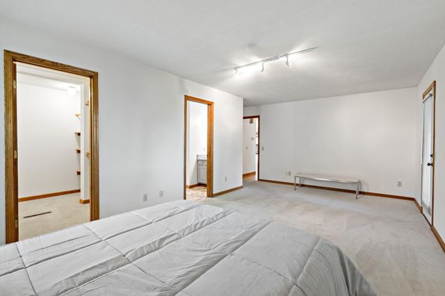7600 Eileen Street, Eden Prairie, MN 55346