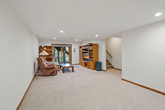 7600 Eileen Street, Eden Prairie, MN 55346
