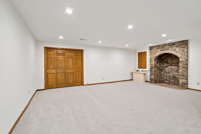 7600 Eileen Street, Eden Prairie, MN 55346
